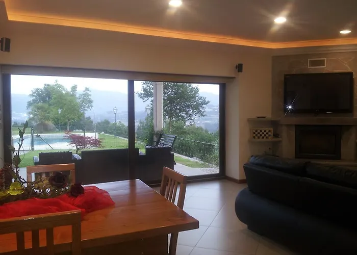 Quinta Da Toural * 阿尔库什迪瓦尔德维什